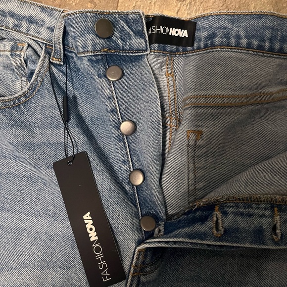 Ripped jeans - Picture 2 of 4